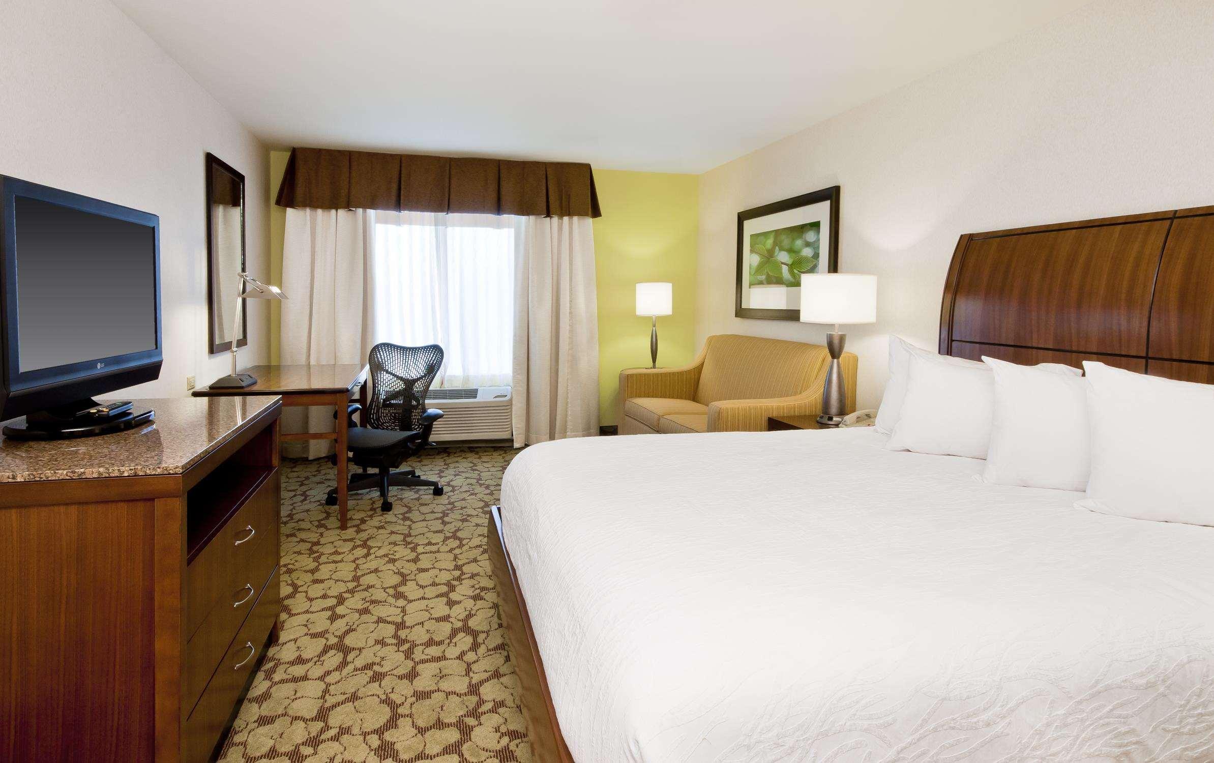 Hilton Garden Inn Fort Worth/Fossil Creek Bagian luar foto