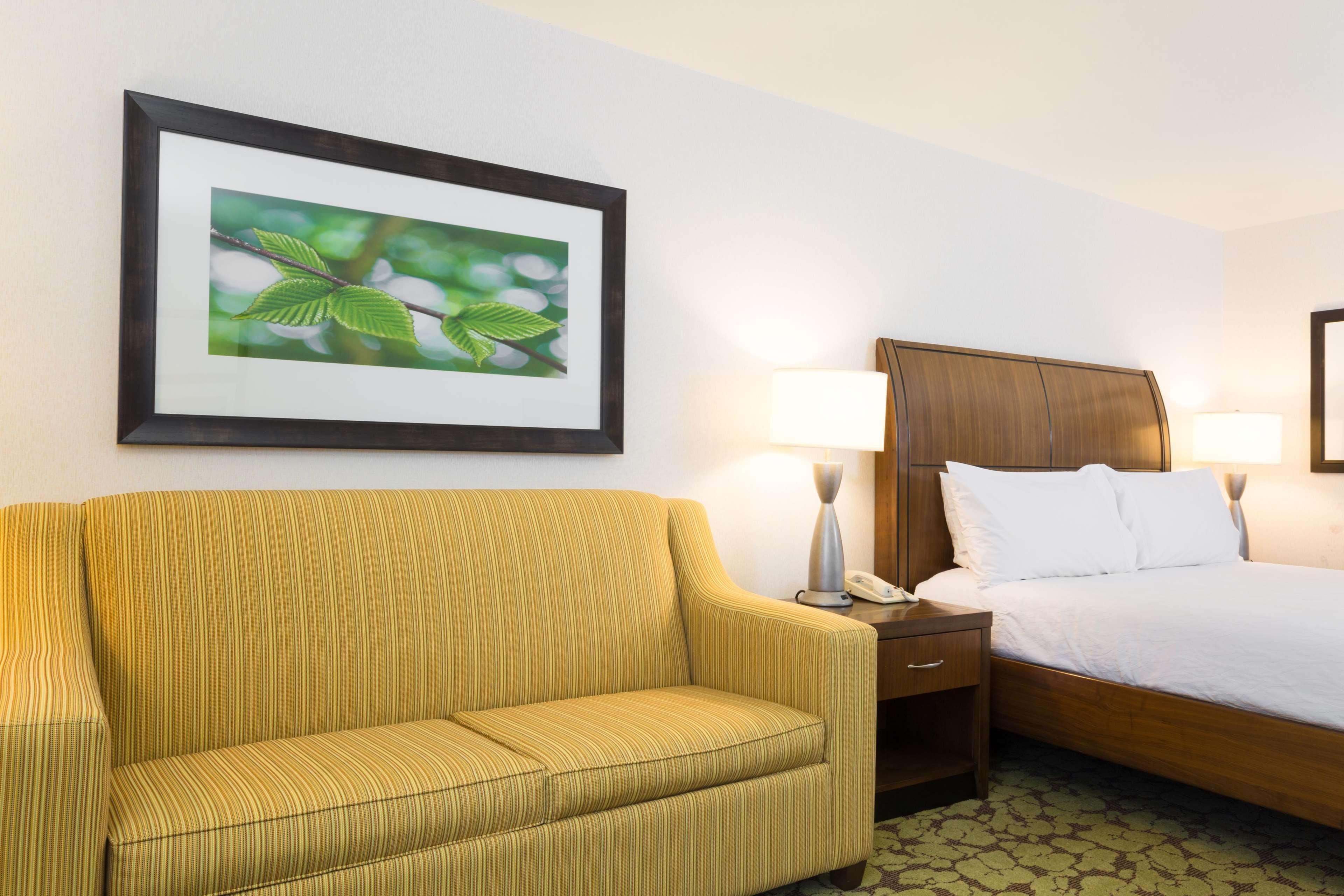 Hilton Garden Inn Fort Worth/Fossil Creek Bagian luar foto