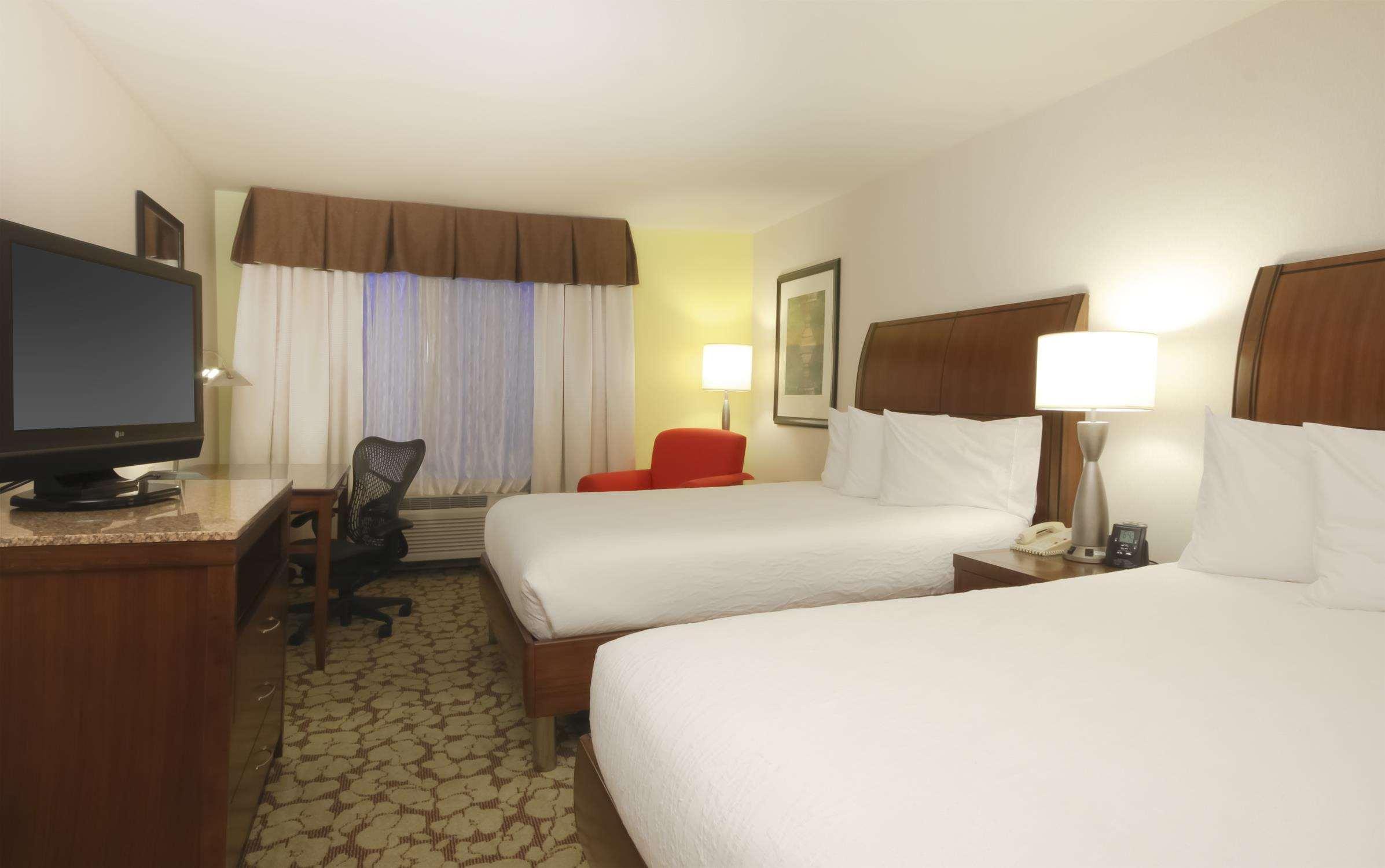 Hilton Garden Inn Fort Worth/Fossil Creek Bagian luar foto