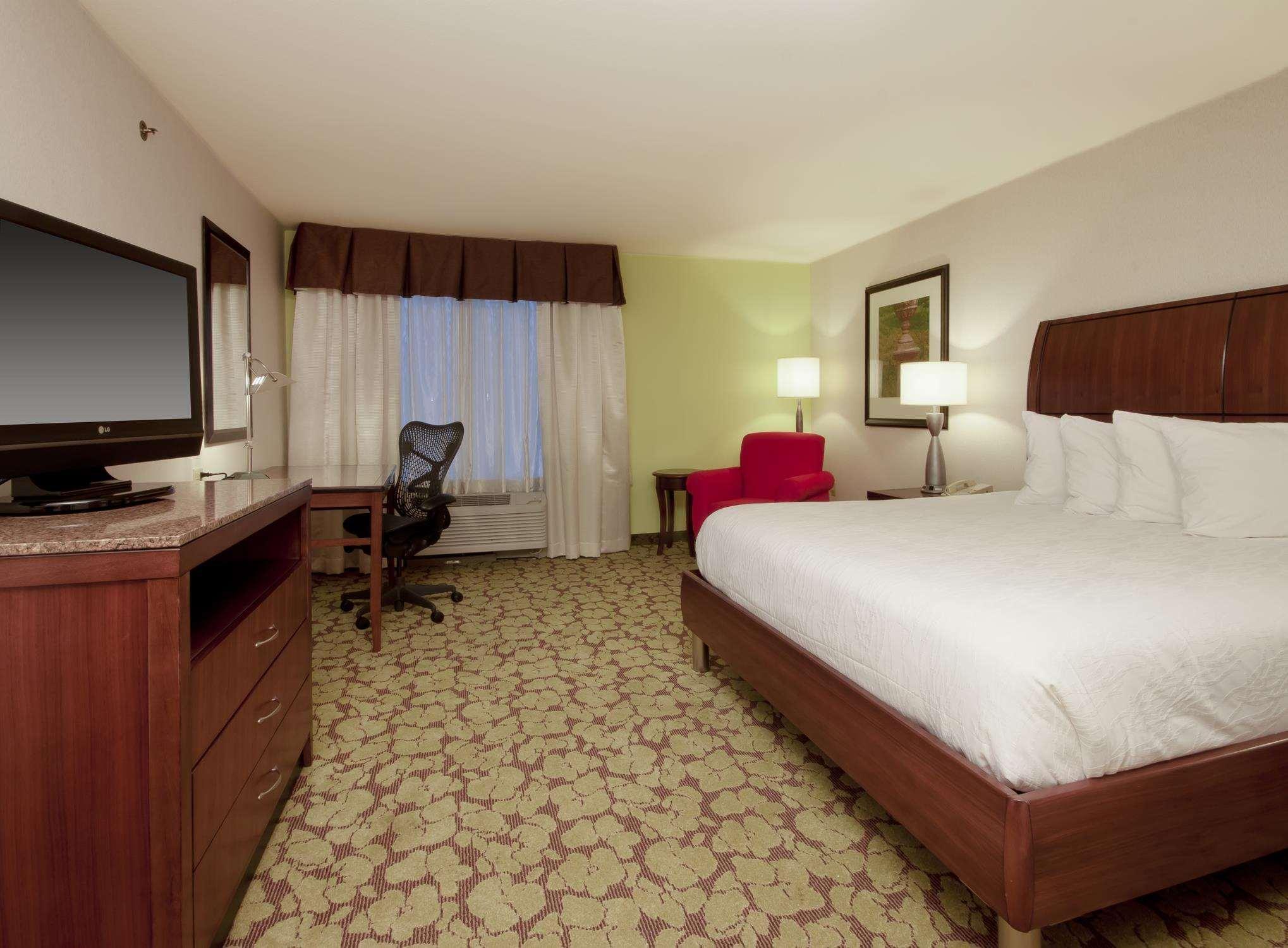 Hilton Garden Inn Fort Worth/Fossil Creek Bagian luar foto