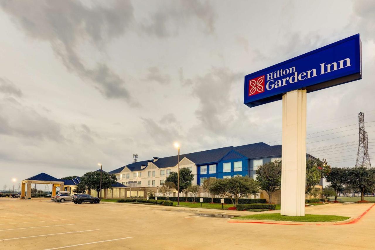 Hilton Garden Inn Fort Worth/Fossil Creek Bagian luar foto