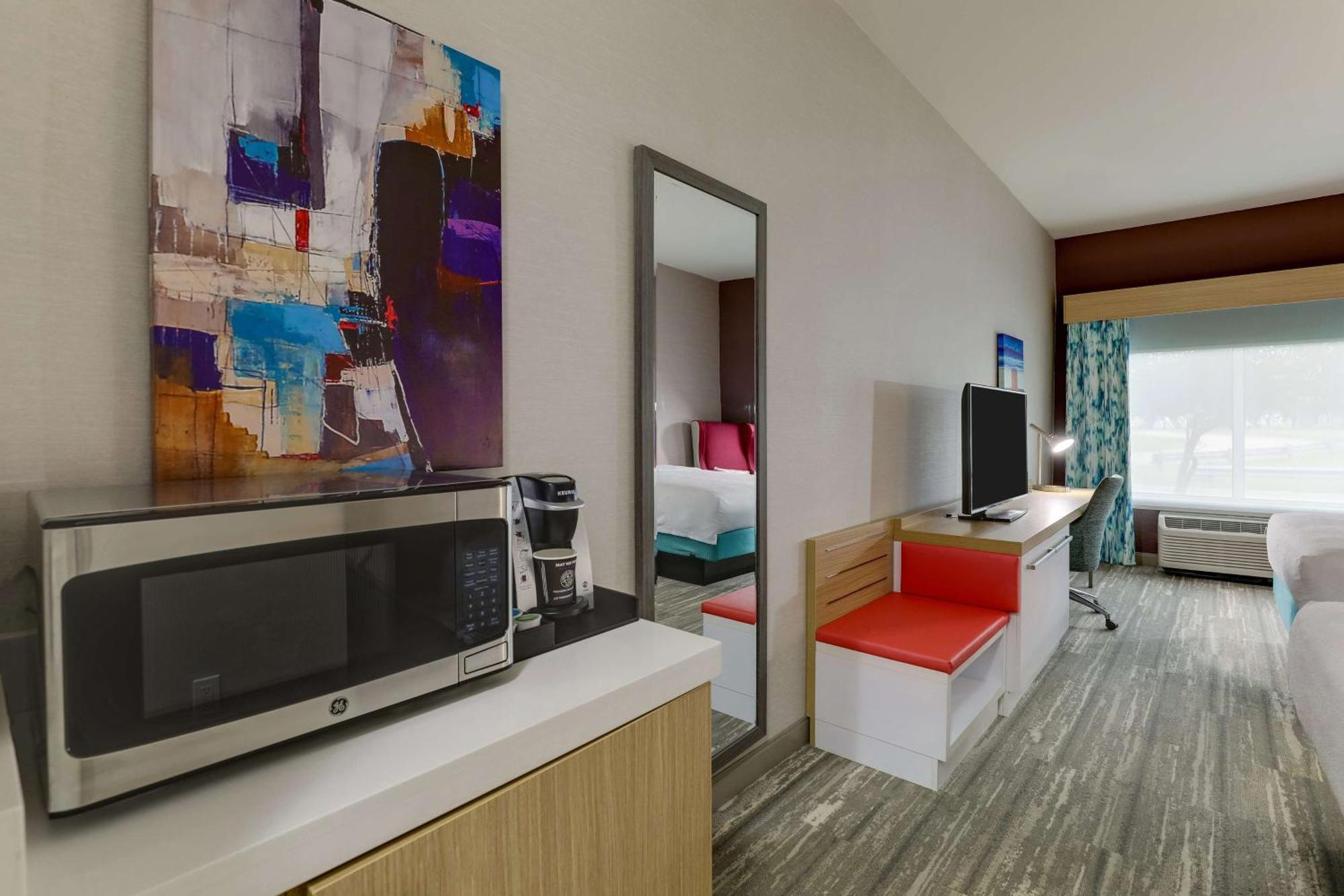 Hilton Garden Inn Fort Worth/Fossil Creek Bagian luar foto