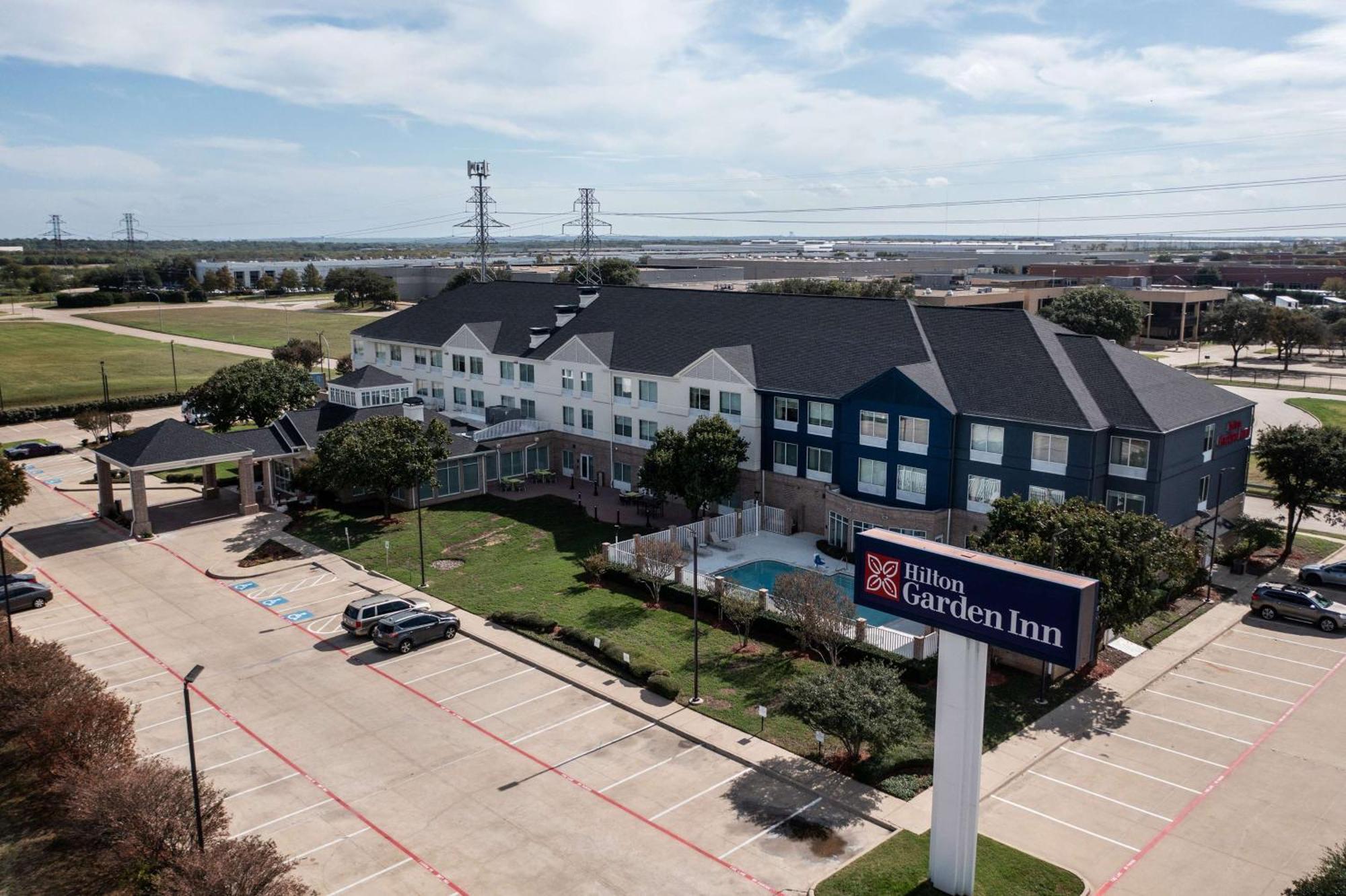 Hilton Garden Inn Fort Worth/Fossil Creek Bagian luar foto