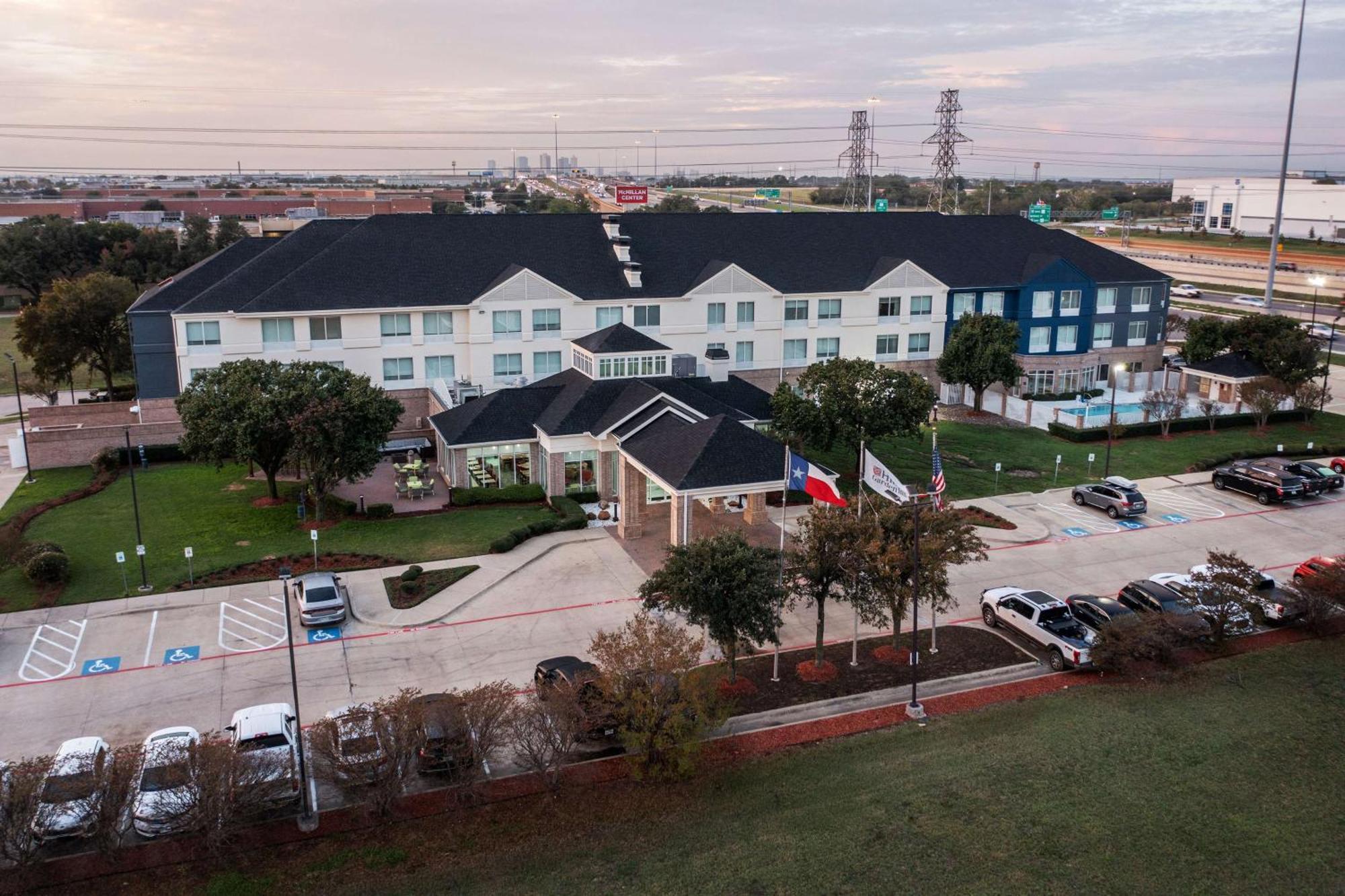 Hilton Garden Inn Fort Worth/Fossil Creek Bagian luar foto